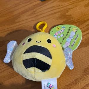 Bee squishmallow clip